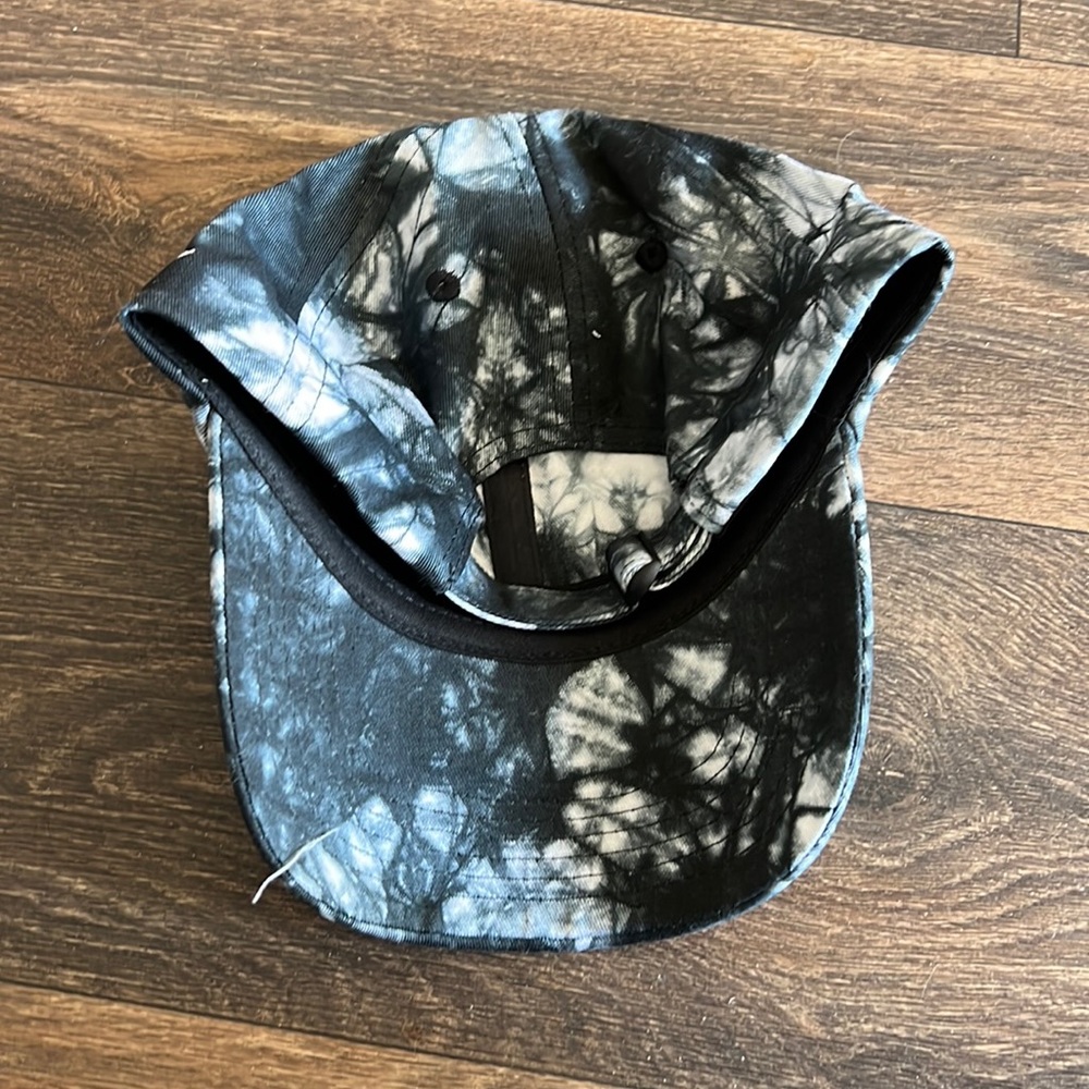 Iconic Hat - Picture 2 of 4